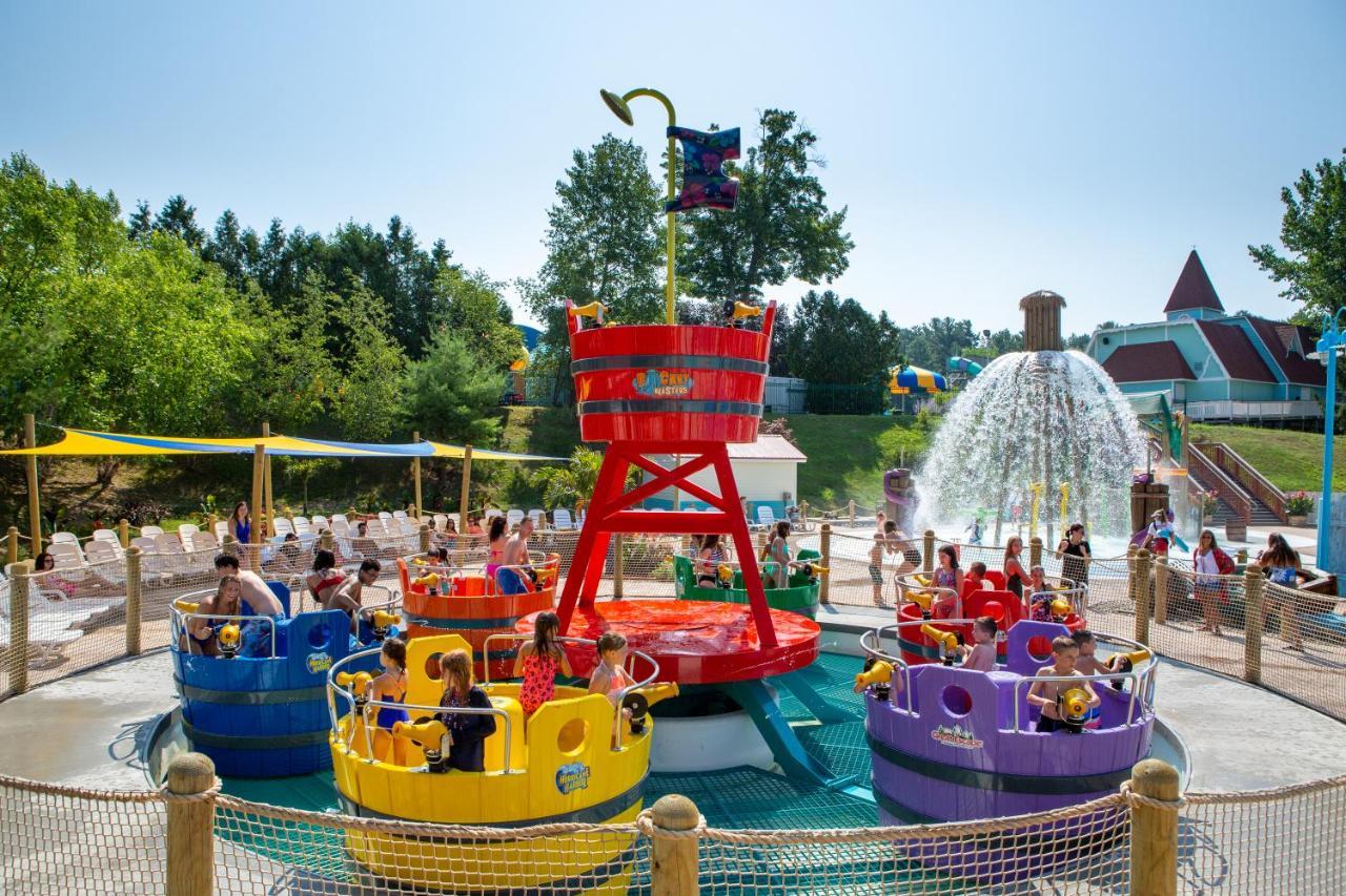 Six Flags Great Escape Lodge & Indoor Waterpark 昆斯伯里 外观 照片