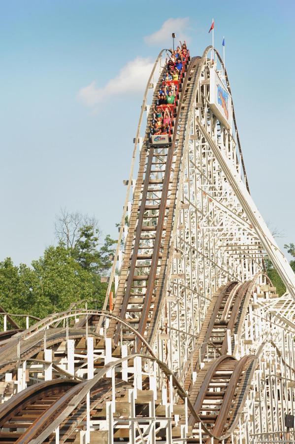 Six Flags Great Escape Lodge & Indoor Waterpark 昆斯伯里 外观 照片