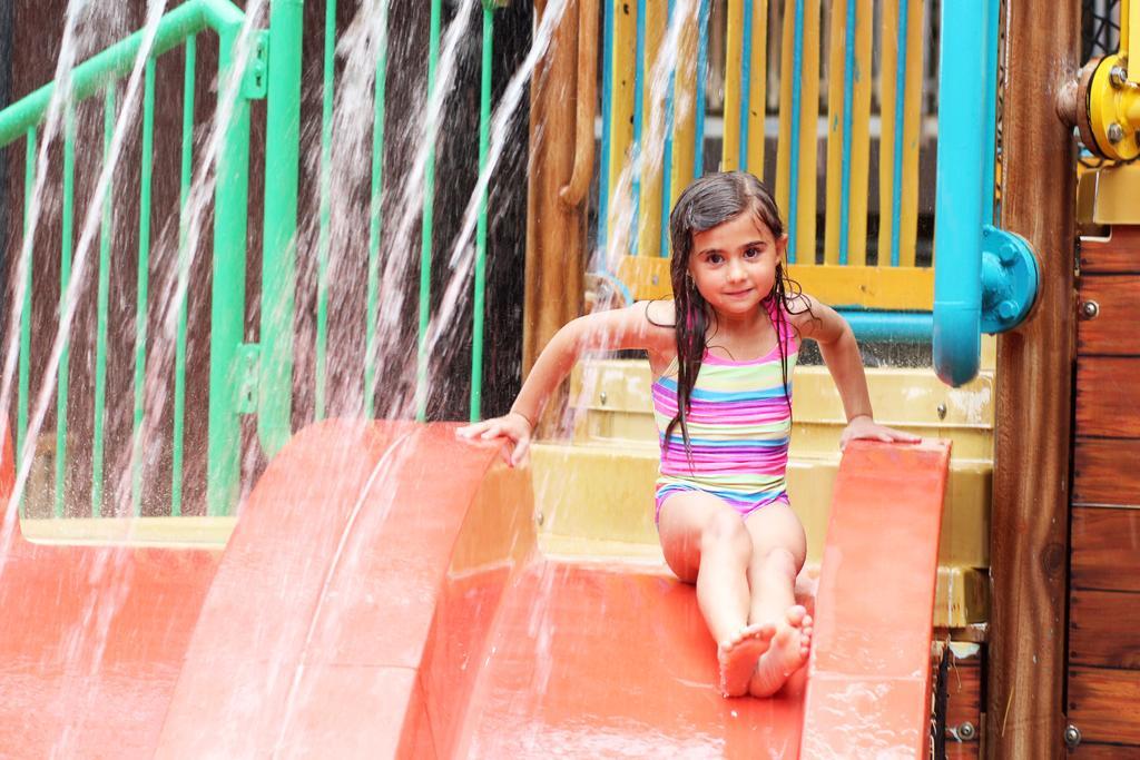 Six Flags Great Escape Lodge & Indoor Waterpark 昆斯伯里 外观 照片